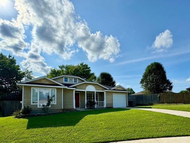 Building Photo - 105 Shoals Point Trail