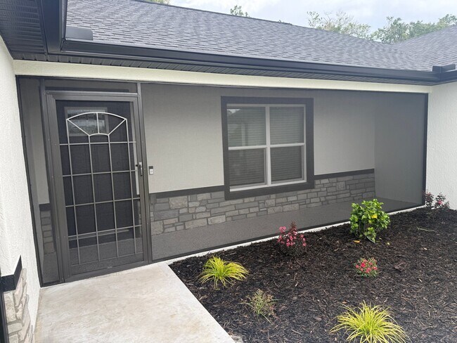 Building Photo - 1607 NE 46th Rd