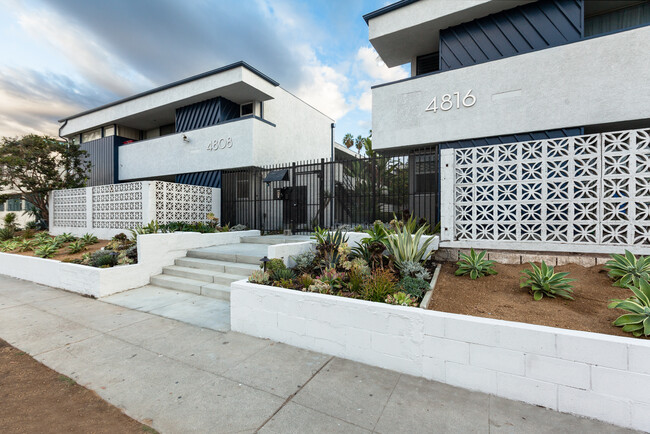 Private Entrances to the community - 4808 August St