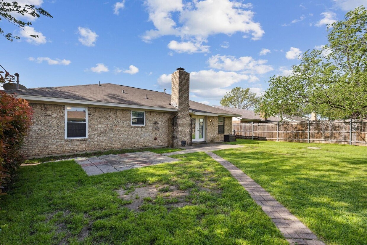 6033 Ridgecrest Dr, Watauga, TX 76148 House Rental in Watauga, TX