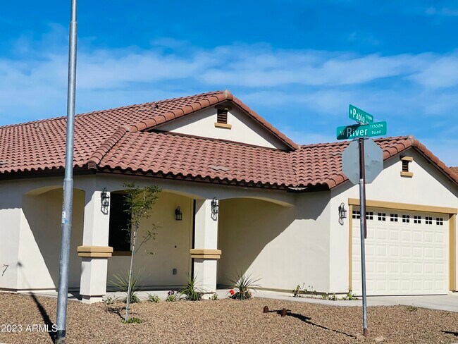Foto del edificio - 13602 N Pablo St