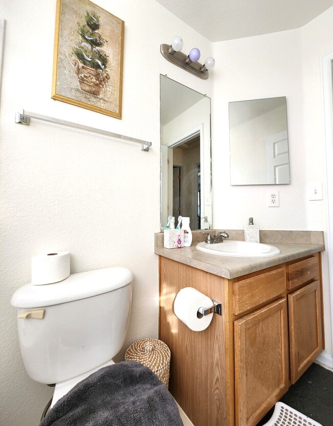 Building Photo - 13628 Plaster Cir