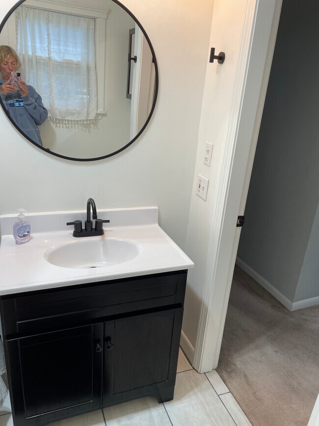 Foto del edificio - 694 Windwood Dr