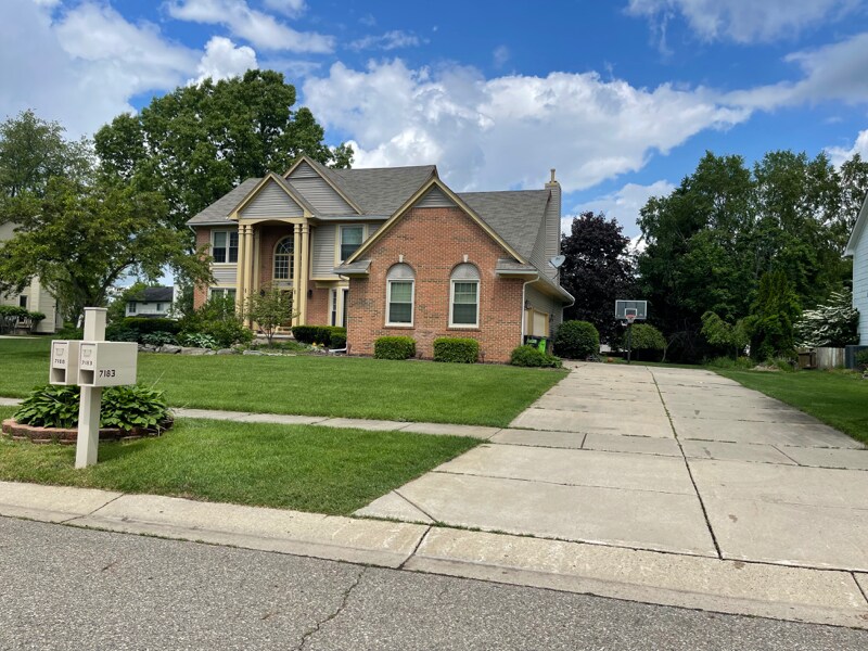 7188 White Oak Dr, West Bloomfield, MI 48324 House Rental in West