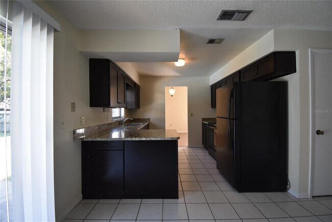 Foto del edificio - 1039 Branchwood Dr