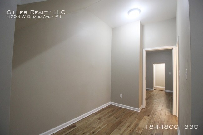 Building Photo - 4704 W Girard Ave