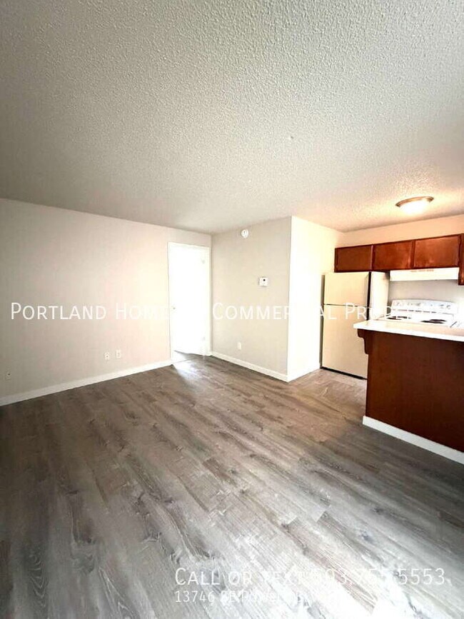 Foto del edificio - 13746 SE Powell Blvd