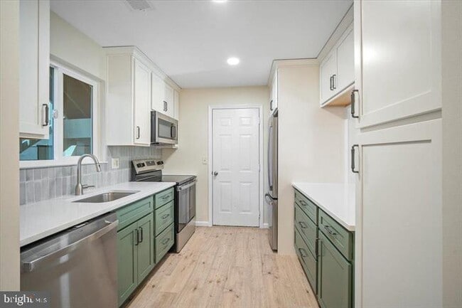 Building Photo - 10264 Redtail Ct