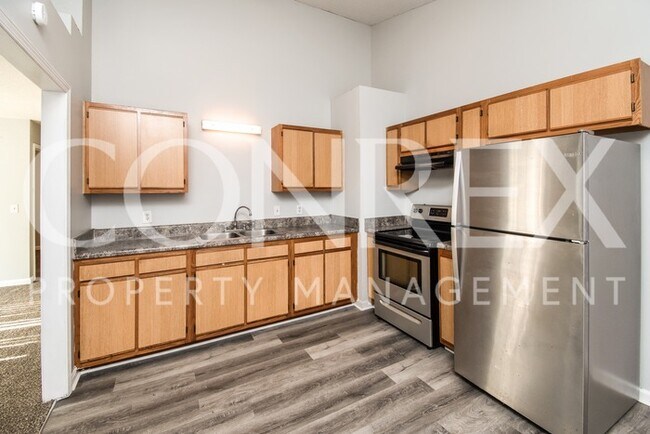 Building Photo - Beautiful 3 Bedroom with Open Floor Plan!