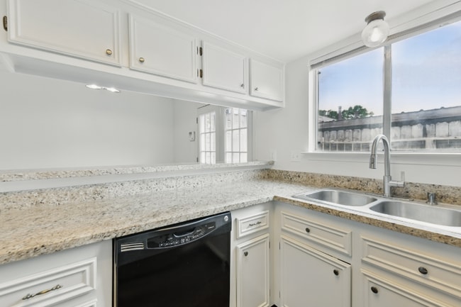 Building Photo - 2079 Country Village Blvd