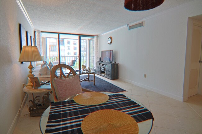 Foto del edificio - 3545 S Ocean Blvd