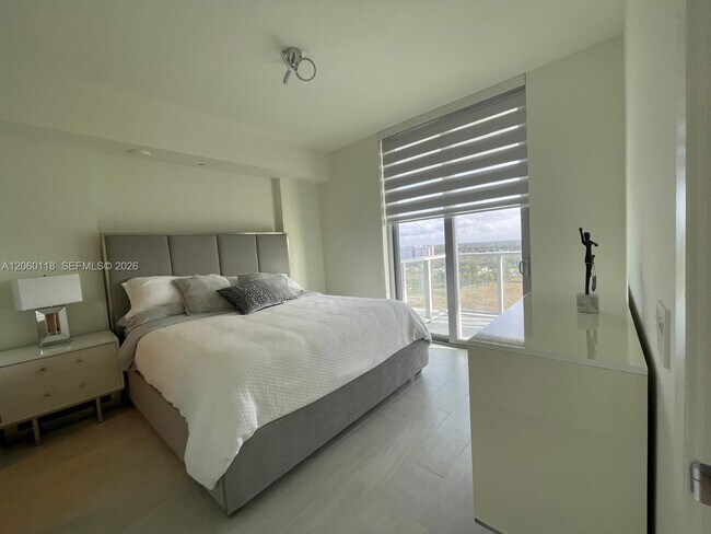 Foto del edificio - 2000 Metropica Wy