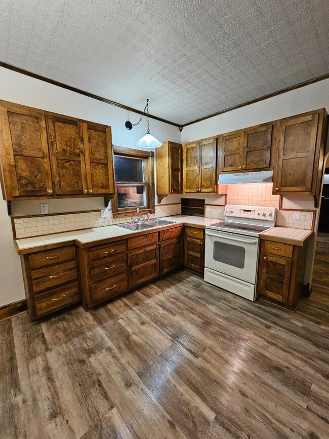 Foto del edificio - 316 E Walnut St