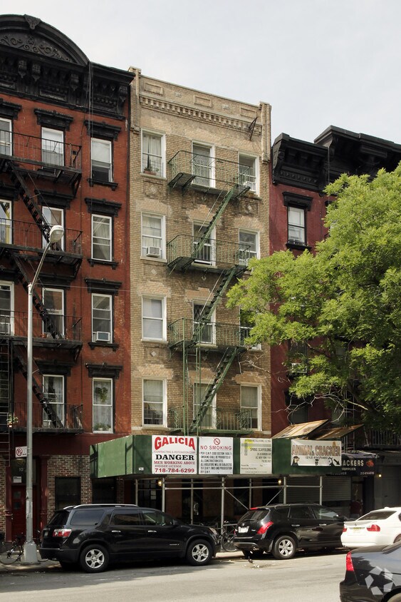 Primary Photo - 105 E 2nd St