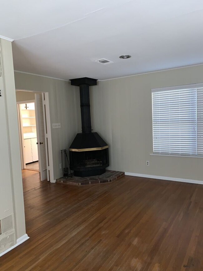 Building Photo - 53 Normandy Lane