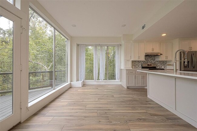 Building Photo - 6628 Bayou Glen Rd