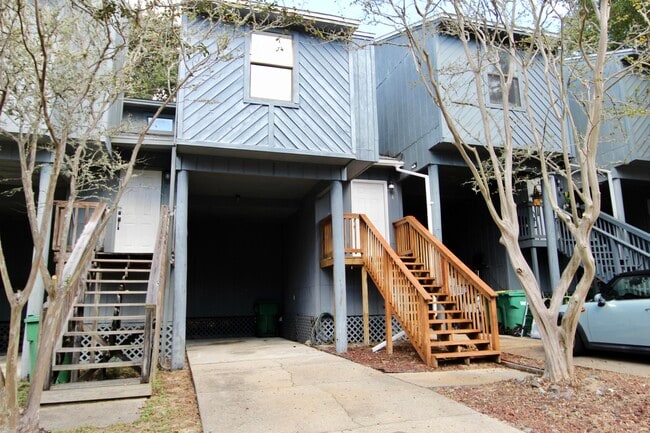 Building Photo - 200 White St