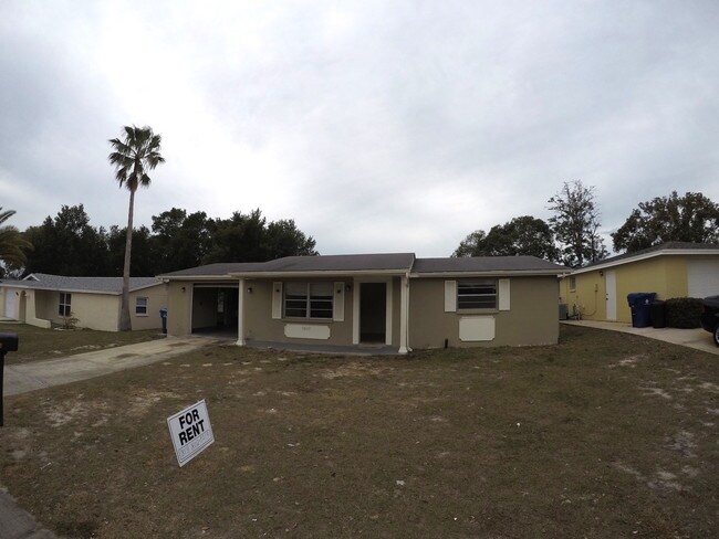 Foto del edificio - 9835 Rainbow Ln