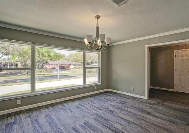 Building Photo - 3619 N Braeswood Blvd