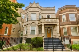 Building Photo - 6130 S Rhodes Ave
