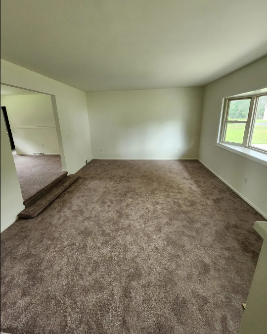 Building Photo - 36 Pinewald Ln