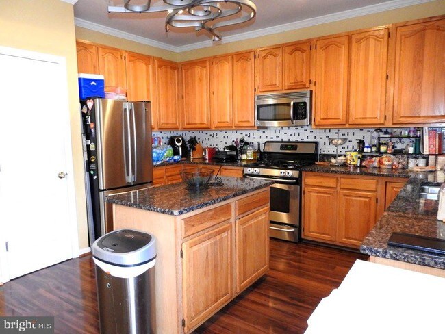 Building Photo - 7911 Beach Plum Ln