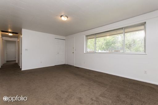 Building Photo - 5609 Shady Oak St