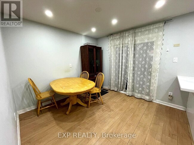 Building Photo - 184 Hollyberry Trail