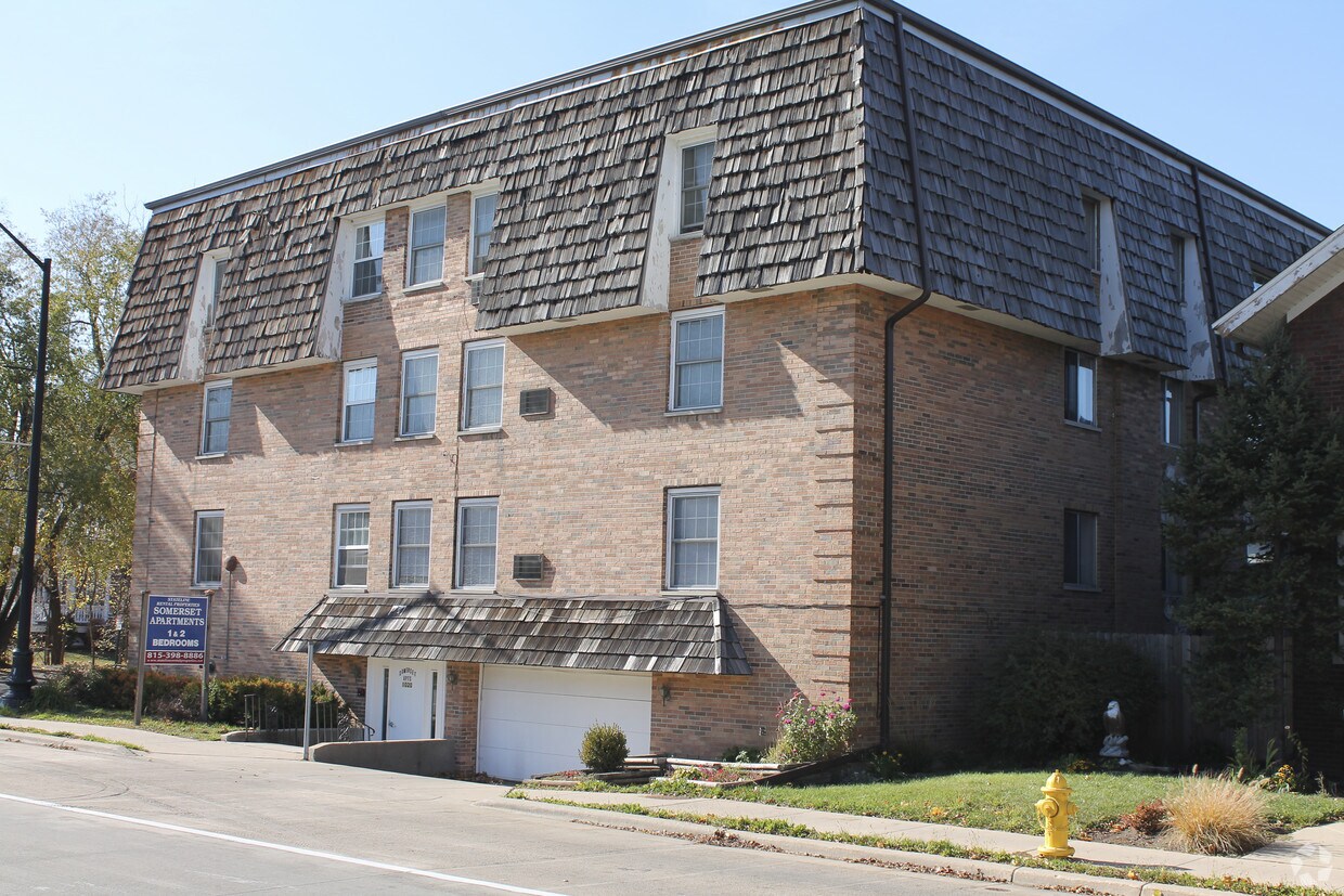 Building Photo - Somerset Apartments