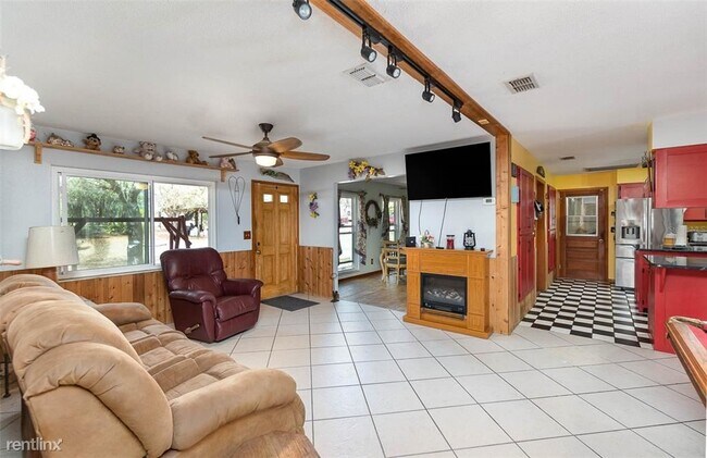 Building Photo - 5 br, 3 bath House - 1432 Libby Rd