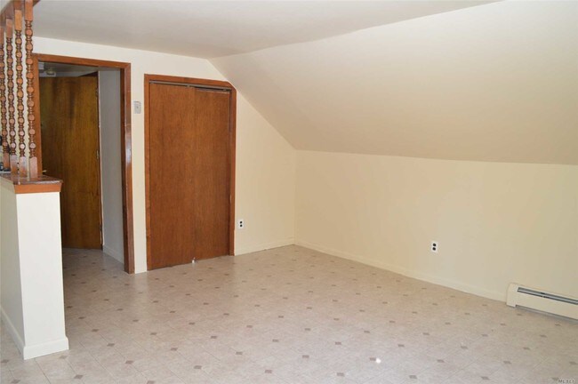 Building Photo - 56 Rexmere Ave