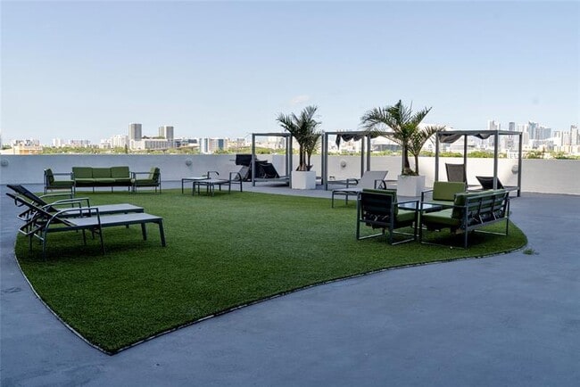 Foto del edificio - 1 Glen Royal Pkwy