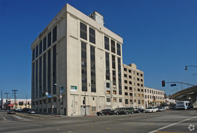 The Metro at Chinatown Senior Lofts - Apartments in Los Angeles, CA ...