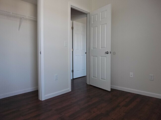 Building Photo - 4190 Otter Creek Dr