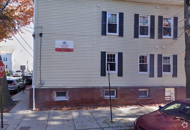 Building Photo - 3 5th St