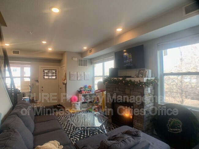Foto del edificio - 2912 30th Ave S