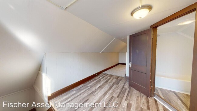 Foto del edificio - 1 br, 1 bath Apartment - 3210 West 98th St...