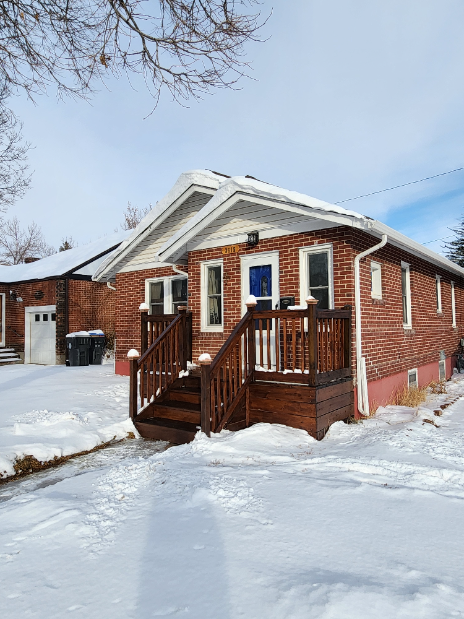 Primary Photo - Centrally Located Single Family Home