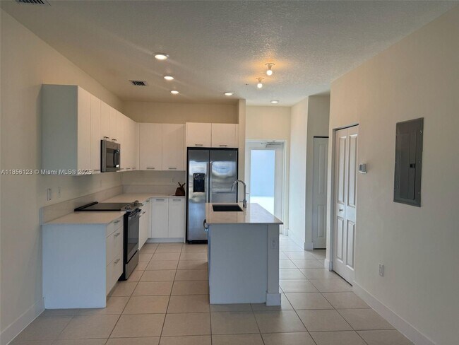 Foto del edificio - 8001 NW 41st St