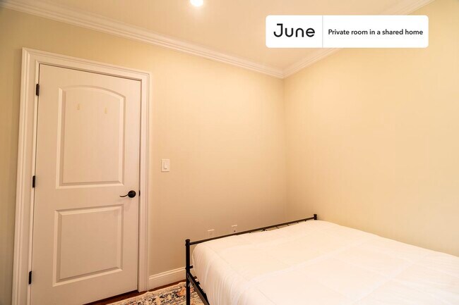 Foto del edificio - Room in Shared 4 bed/1.5 bath home