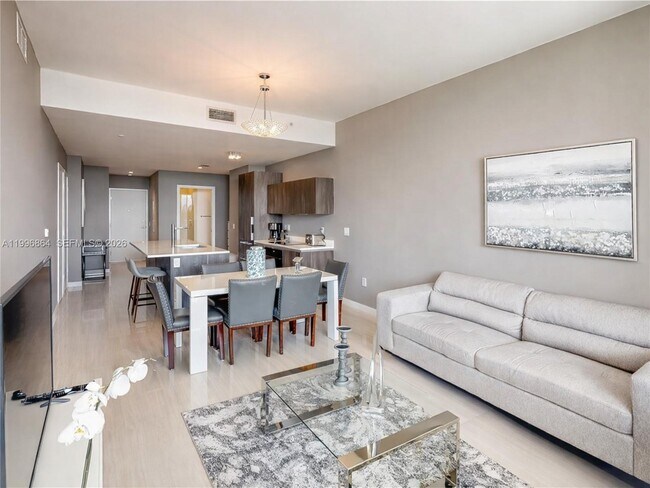 Foto del edificio - 480 NE 31st St