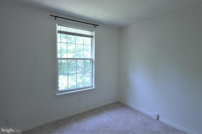 Foto del edificio - 6032 Buttercup Ct
