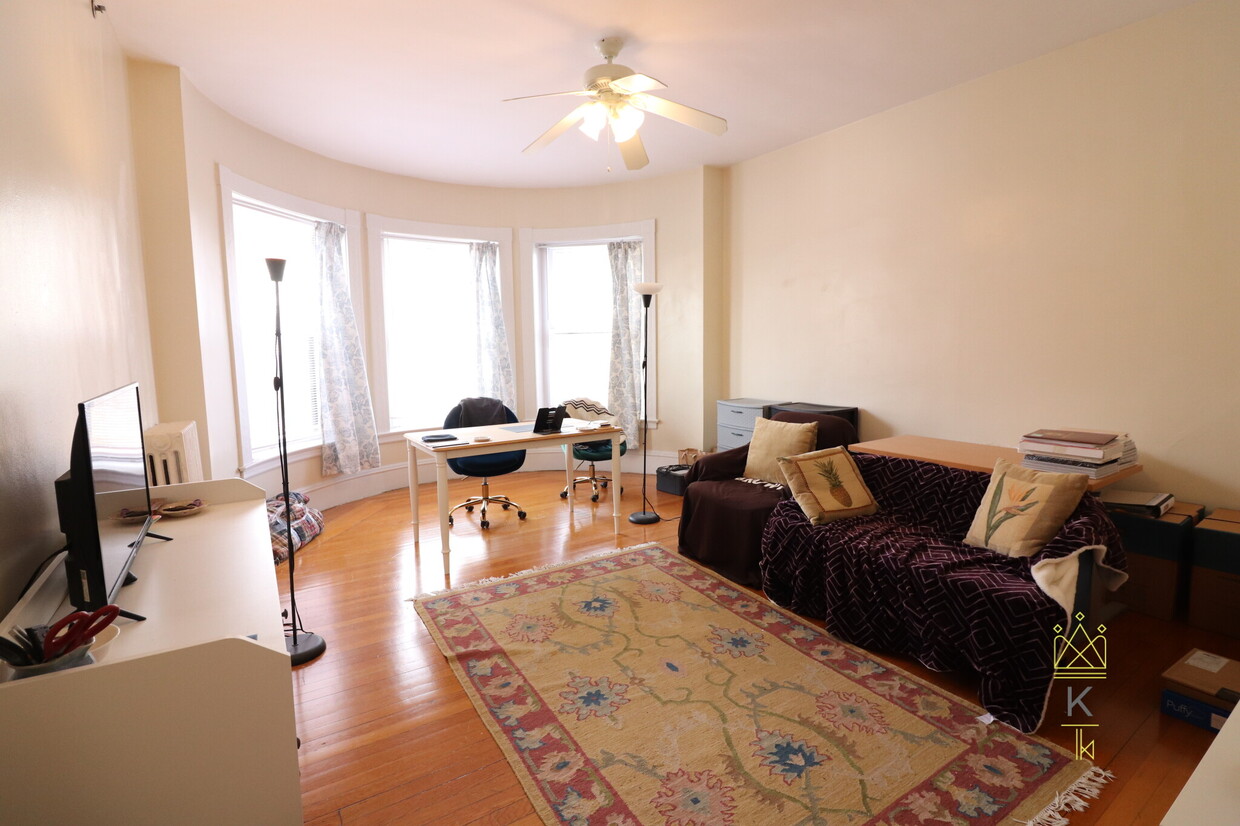 Foto principal - 1477 Beacon St