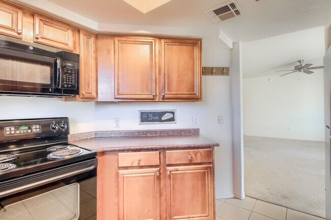 Foto del edificio - 4925 E Desert Cove Ave