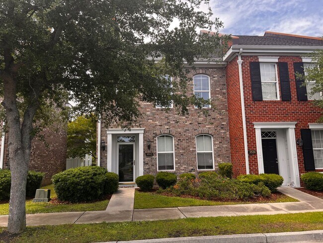Foto del edificio - Now Available! Luxury three-bedroom townhome in St. James Square in Myrtle Beach.