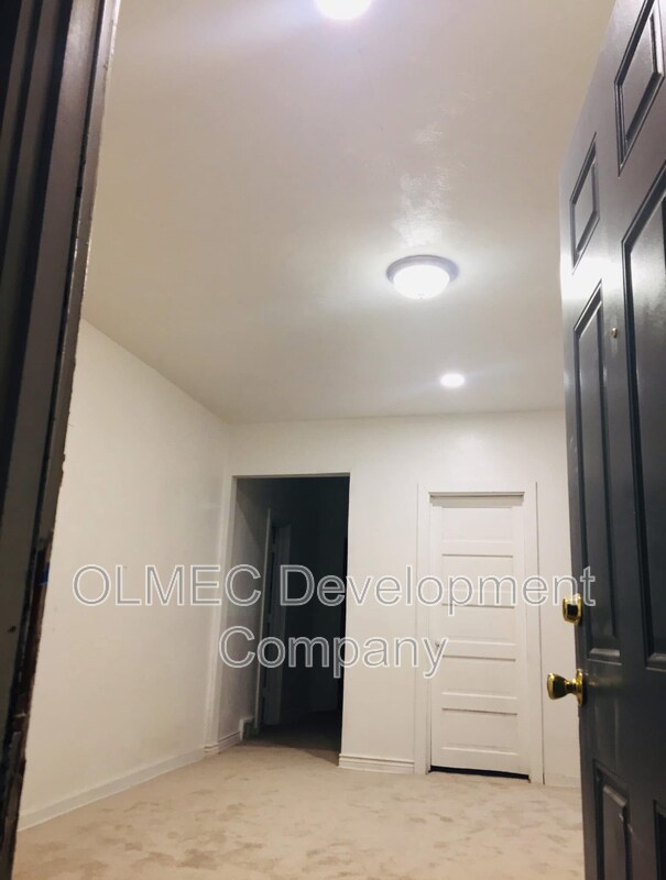 Foto del edificio - 817 Anaheim St