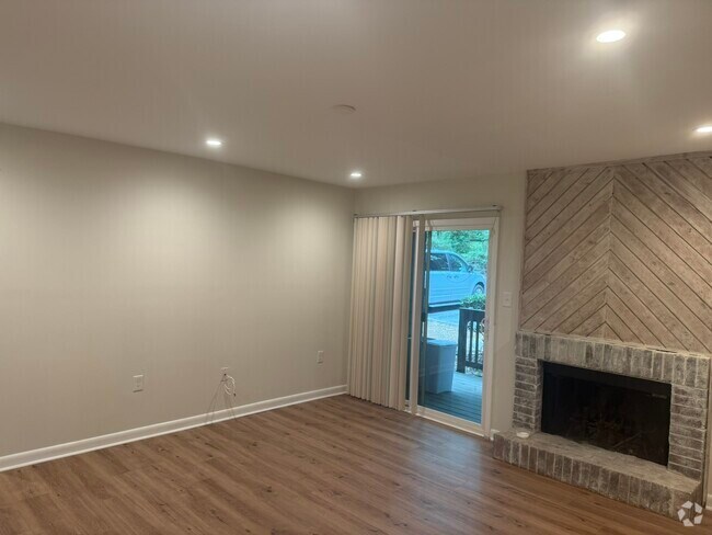Building Photo - 4948 Sardis Rd