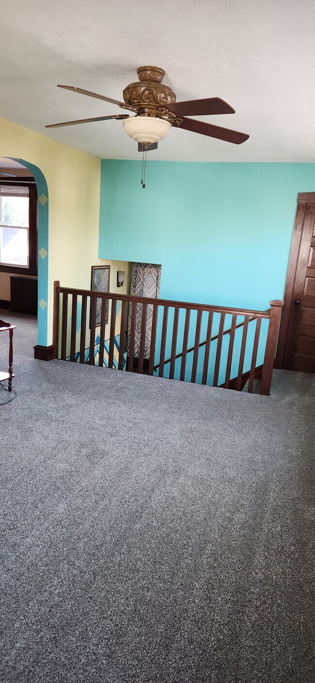 Foto del edificio - 340 S Jackson St