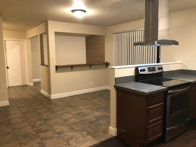 Foto del edificio - 8376 Lichen Dr