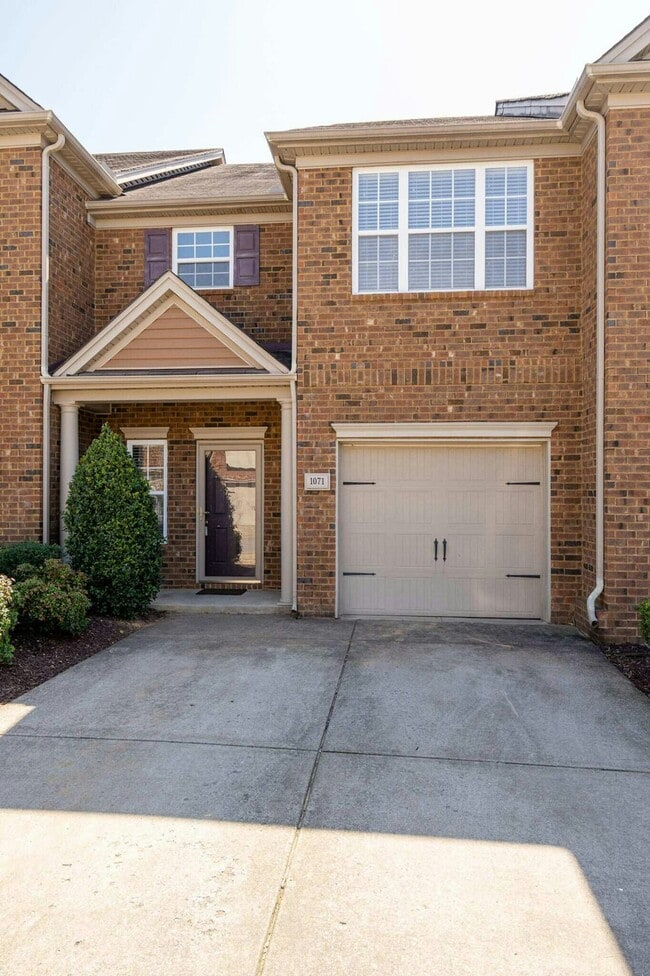 Building Photo - 1071 Ashmore Dr